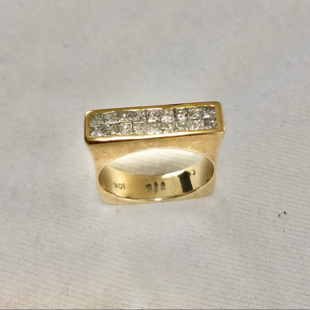Diamond and 10k Gold Unisex Ring